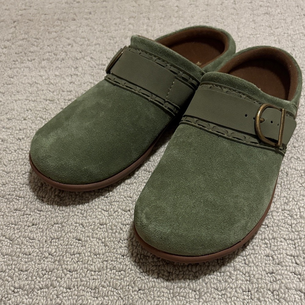 NWOT Revitalign Orthotic Suede Mules - Size 7.5 - Picture 2 of 7